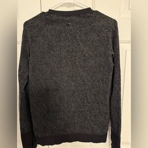 Women’s Lululemon Long-Sleeve Top